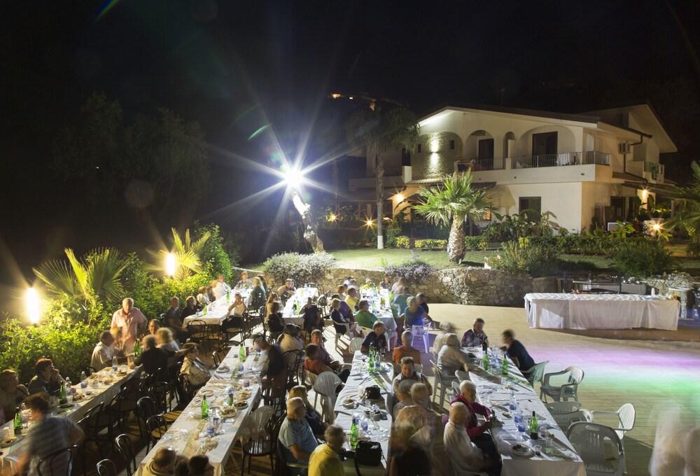 Hotel Marinella 카포바티카노 외부 사진