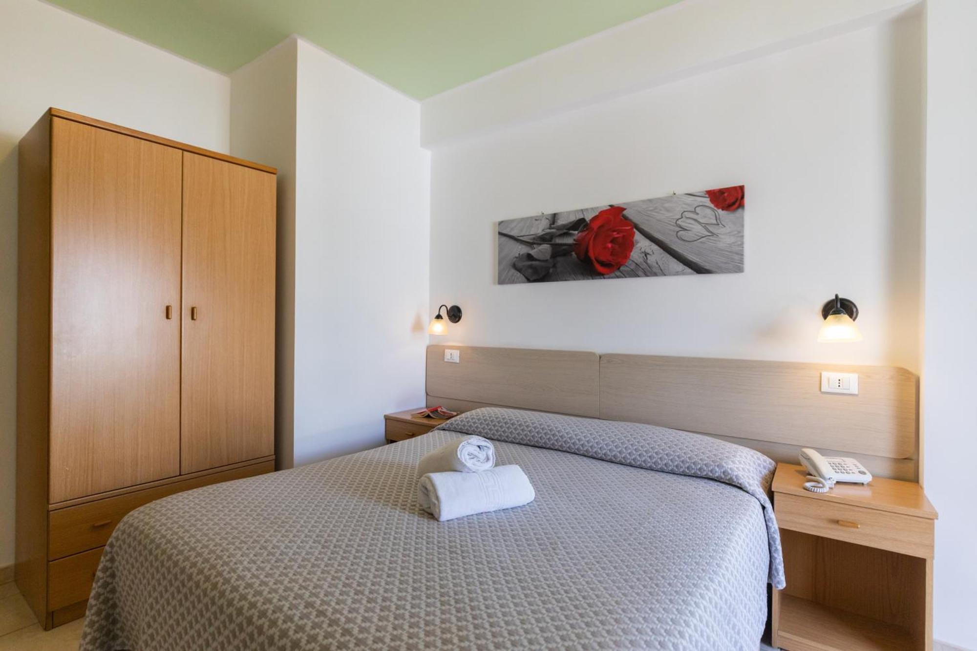 Hotel Marinella 카포바티카노 외부 사진