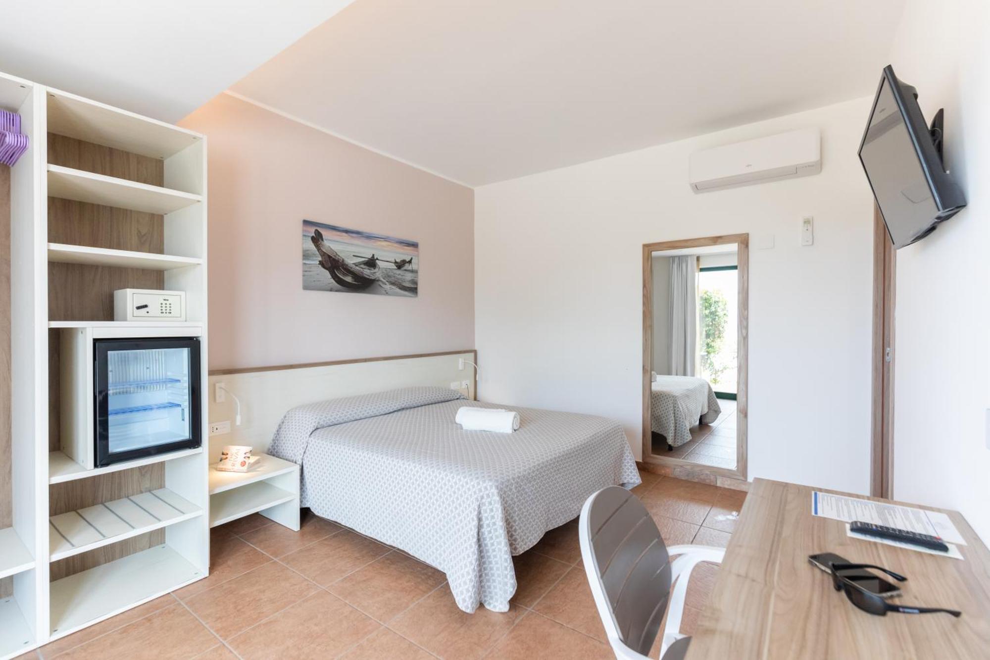 Hotel Marinella 카포바티카노 외부 사진