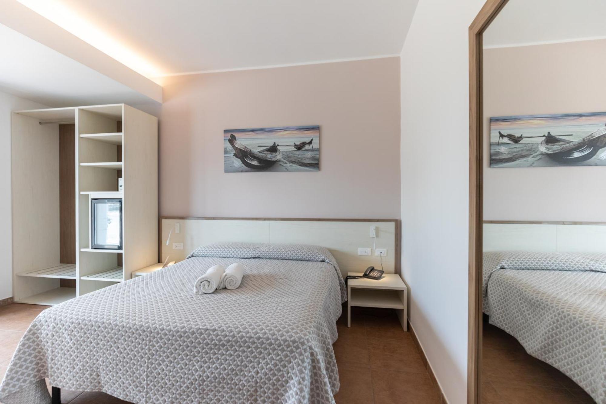 Hotel Marinella 카포바티카노 외부 사진