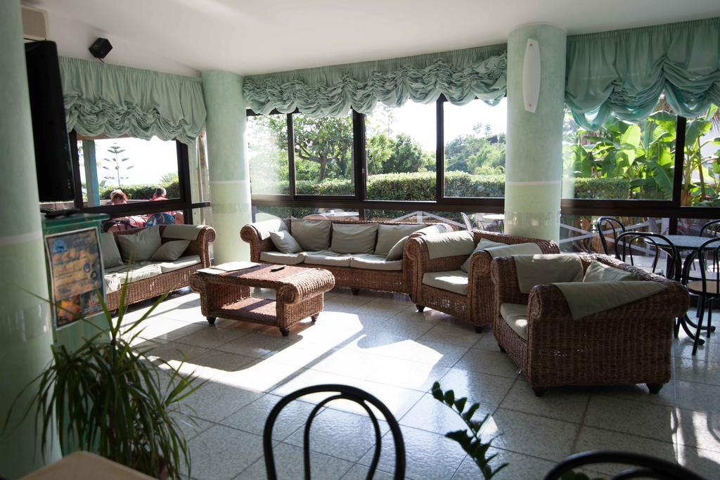 Hotel Marinella 카포바티카노 외부 사진